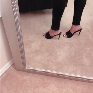 Black heels (brand new)
